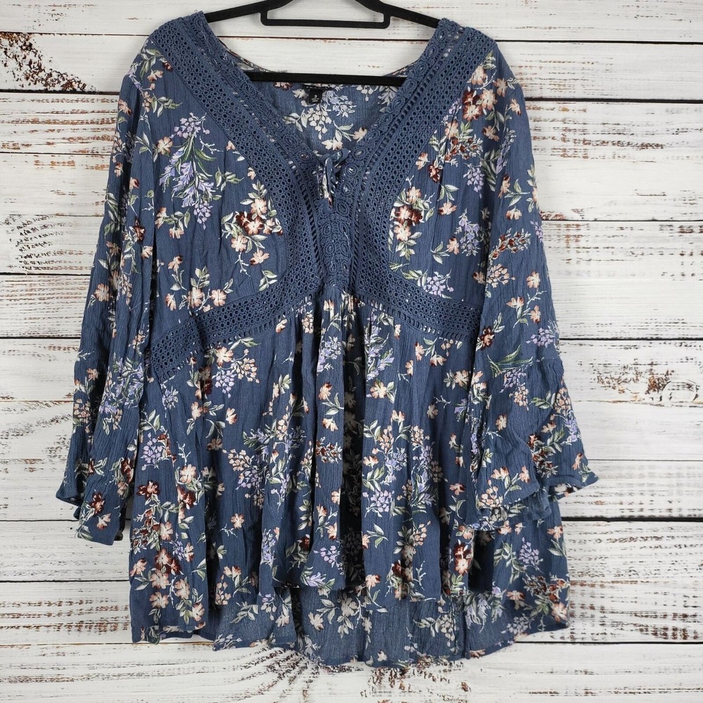 Torrid Blouse 3x Womens Plus Size 3/4 Sleeve V Neck Pullover Blue Floral Print